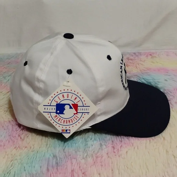RARE! NWT New York Yankees 2001 American League Champions Snap Back Hat